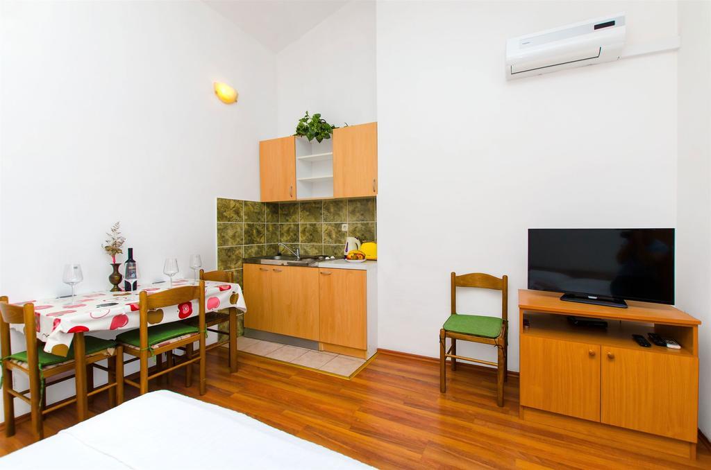 Apartments Tomislav Ngoại thất bức ảnh